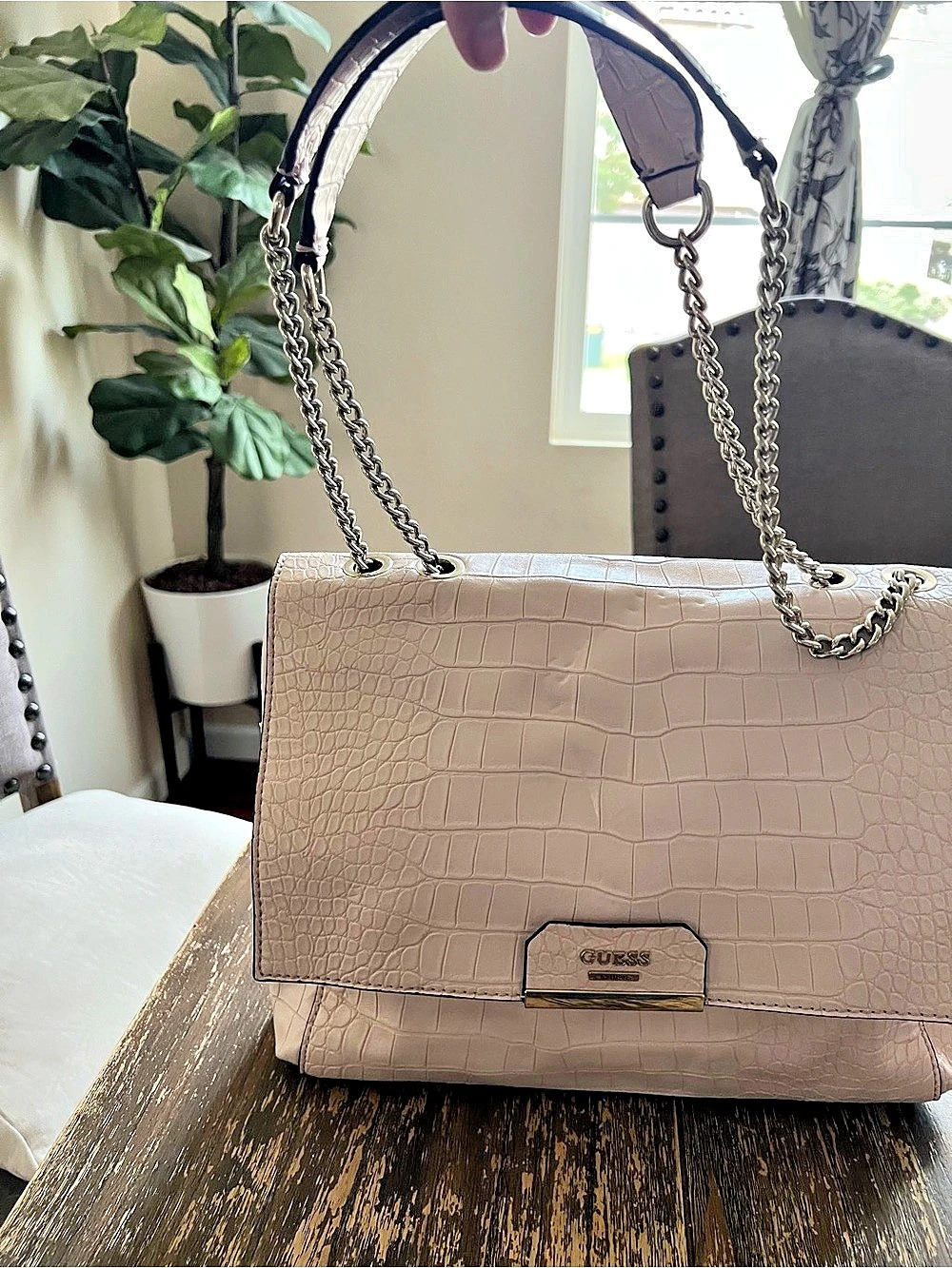 Guess Montreal Croc-Embossed Flap Shoulder Bag Pink